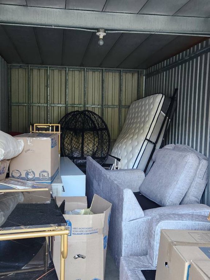 10 x 25 storage unit in Newport News, VA