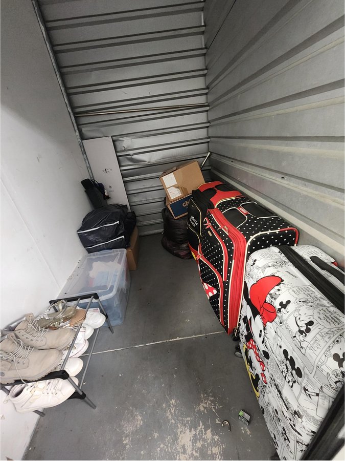 5 x 7 storage unit in Orlando, FL