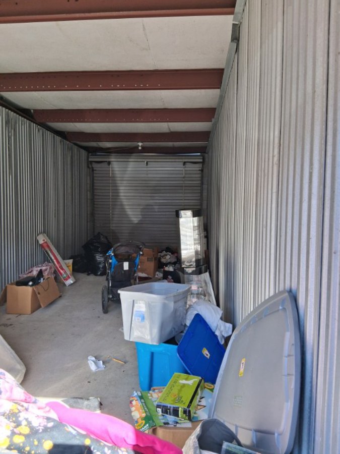 11 x 30 storage unit in Goldsboro, NC