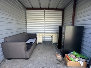 10 x 10 unit in Leesburg
