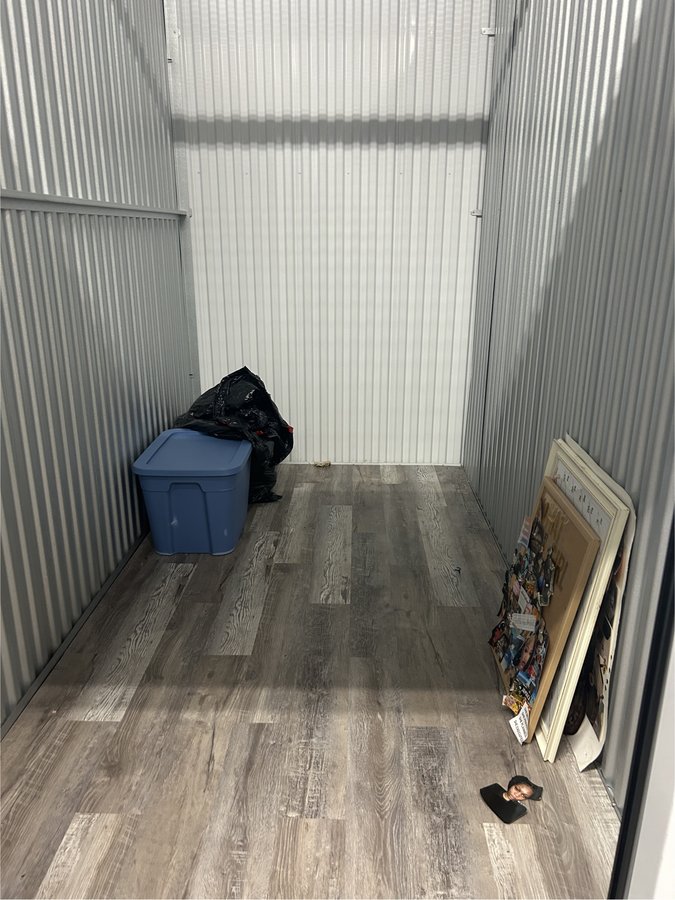5 x 10 storage unit in Saginaw, MI