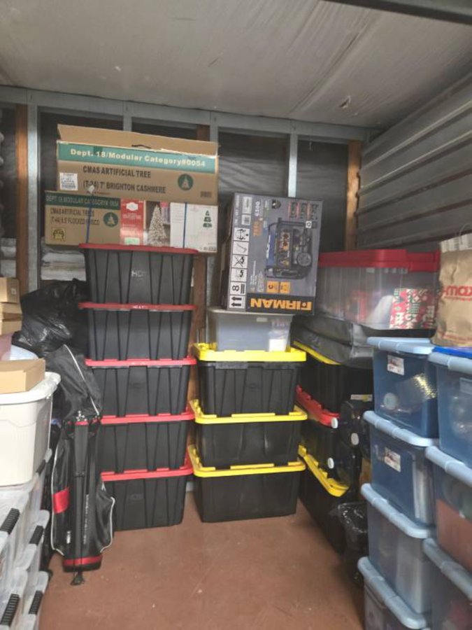 8 x 9 storage unit in Kahului, HI