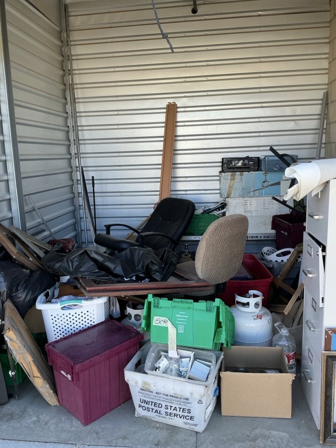 10 x 10 storage unit in Rancho Mirage, CA