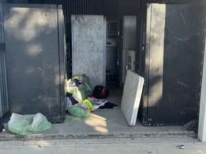 10 x 15 unit in Stockton