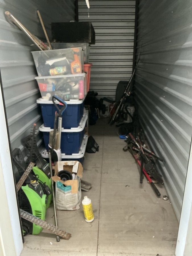 5 x 15 storage unit in Stockton, CA
