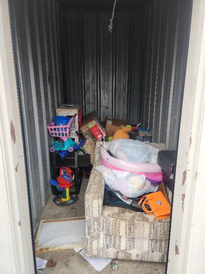 5 x 10 storage unit in Baytown, TX