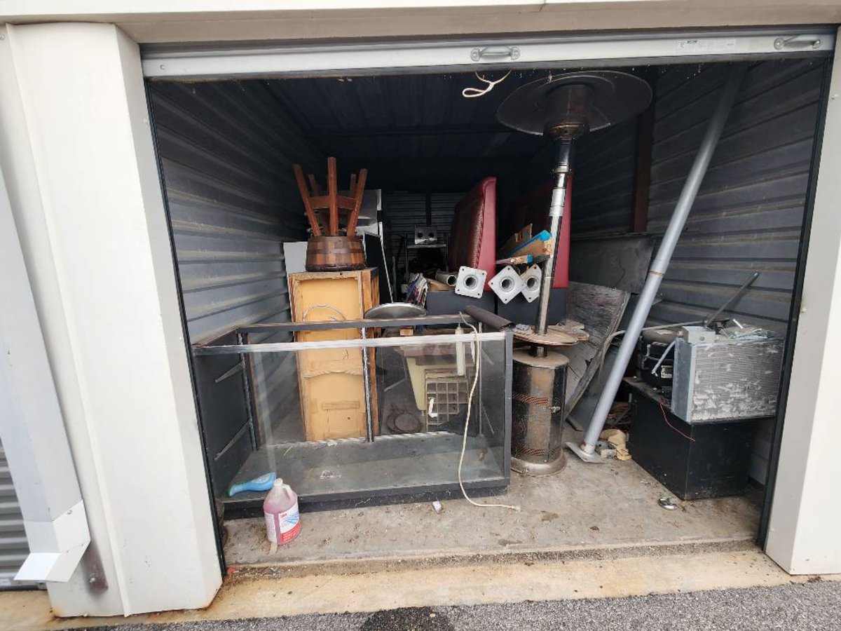 10 x 20 storage unit in Baytown, TX