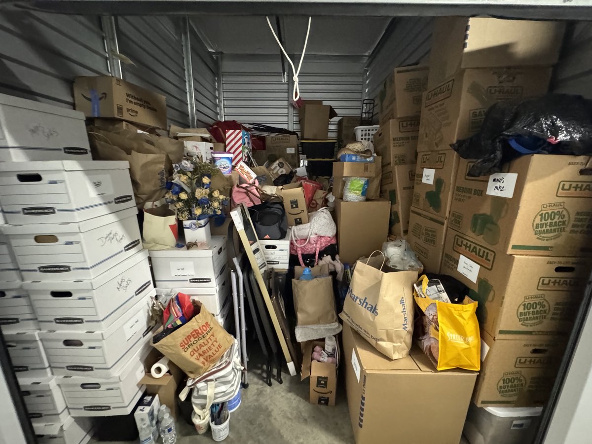 10 x 15 storage unit in Eastvale, CA