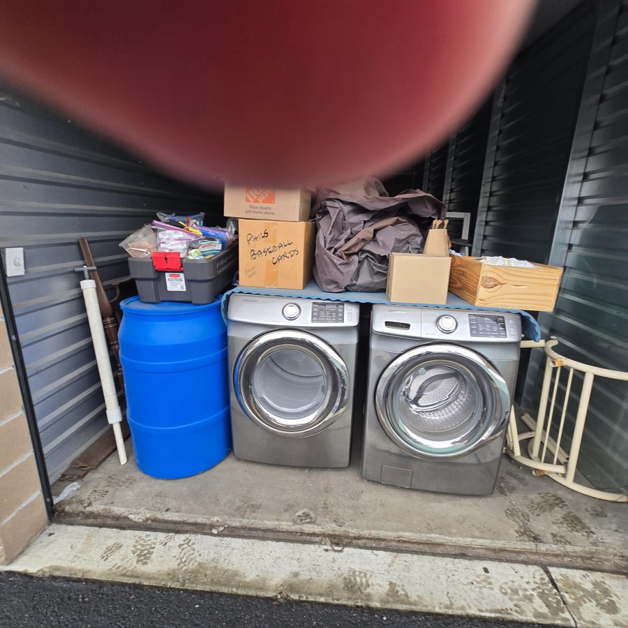10 x 20 storage unit in Woodinville, WA