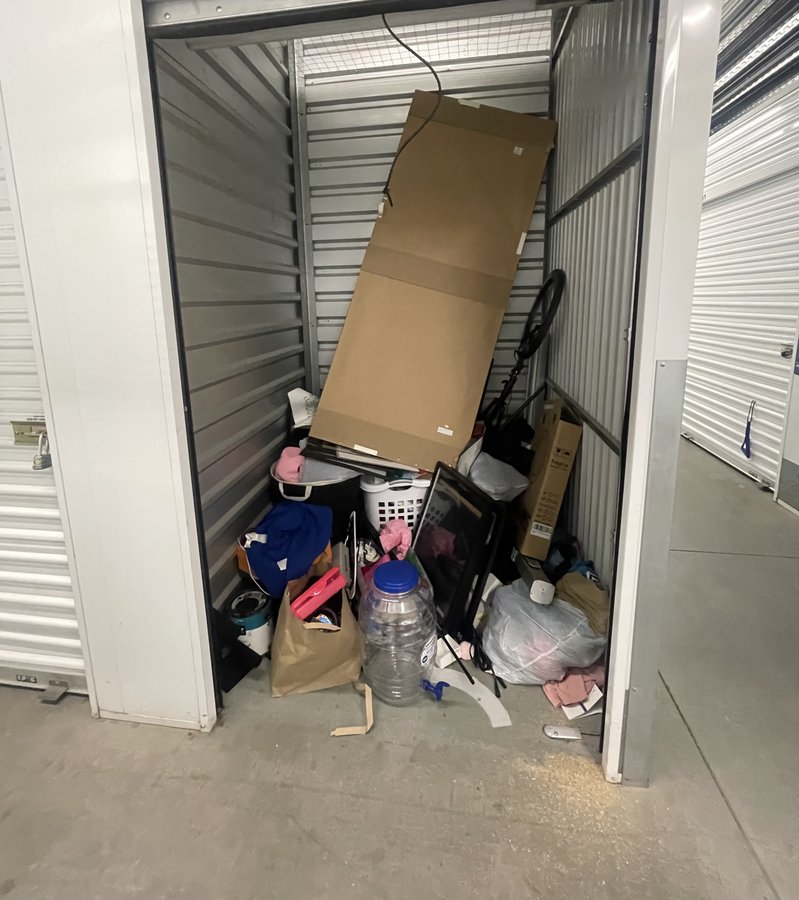5 x 5 storage unit in Los Angeles, CA
