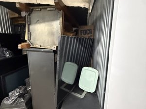 10 x 10 unit in Hempstead