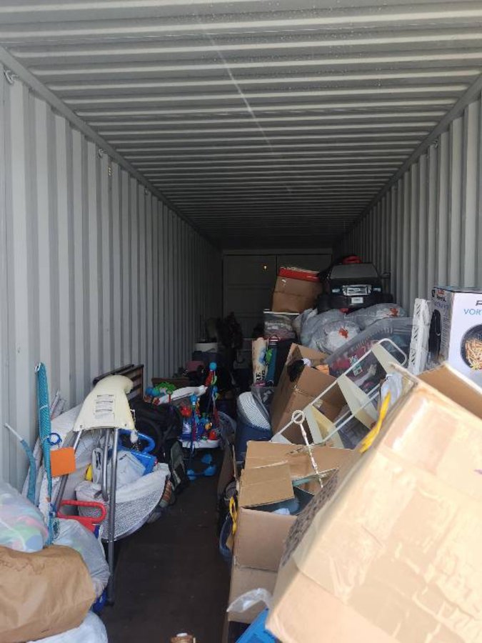 8 x 40 storage unit in St Peters, MO