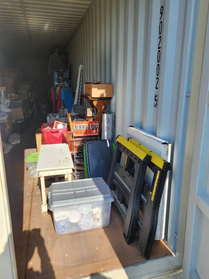 8 x 40 storage unit in St Peters, MO