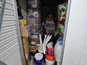 5 x 10 storage unit in Mt Laurel, NJ