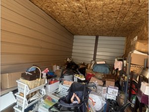 10 x 20 unit in Thornton