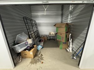 10 x 10 storage unit in Eastvale, CA