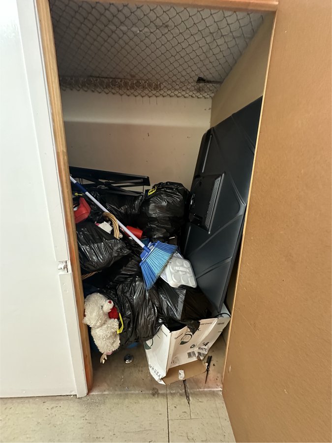 5 x 10 storage unit in Gainesville, FL