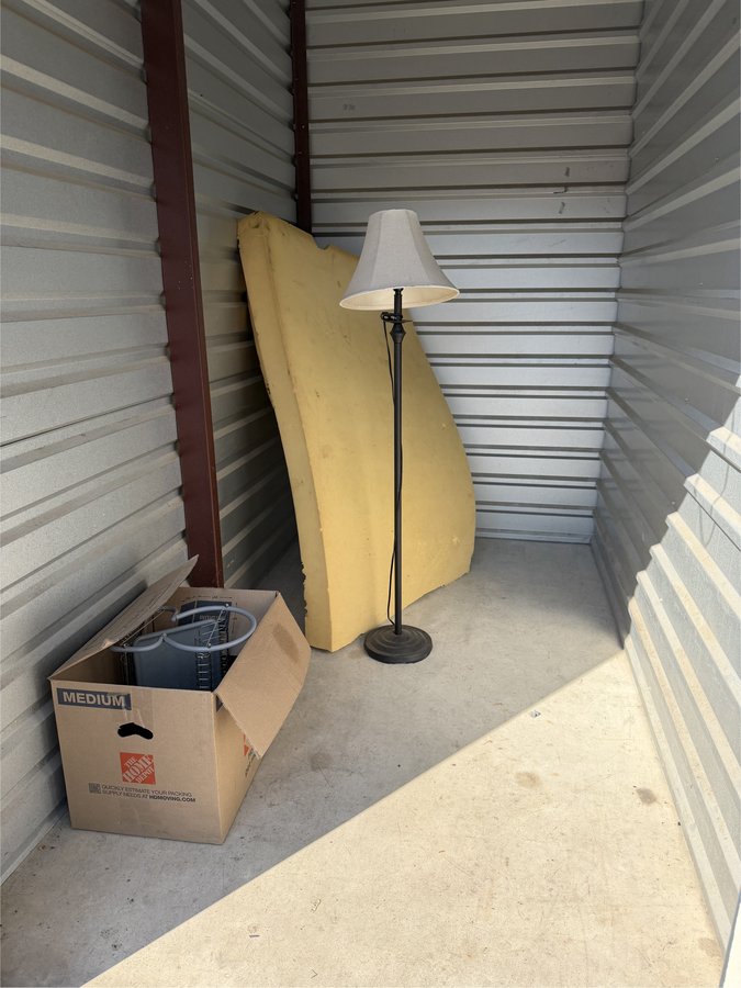 5 x 10 storage unit in Austin, TX