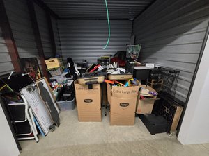 10 x 10 unit in Middle River