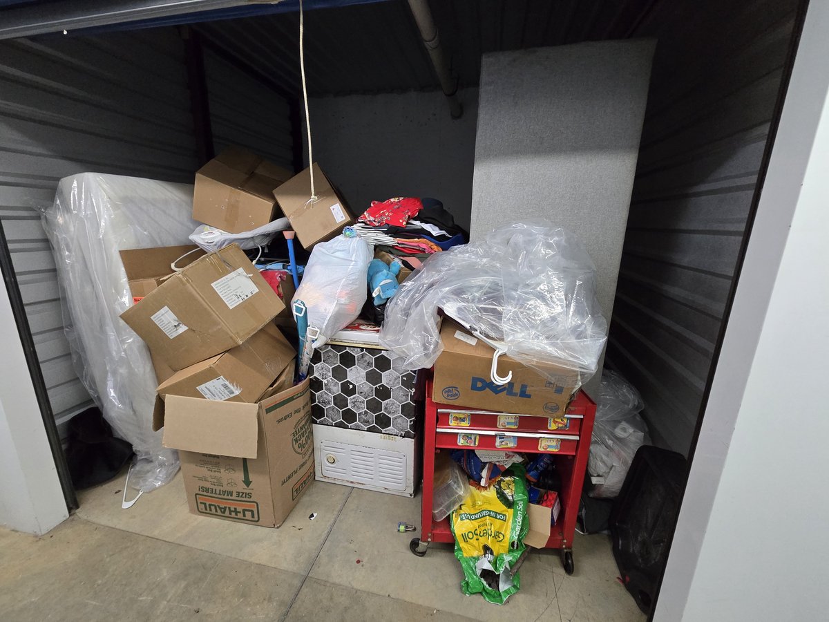 10 x 10 storage unit in Middle River, MD