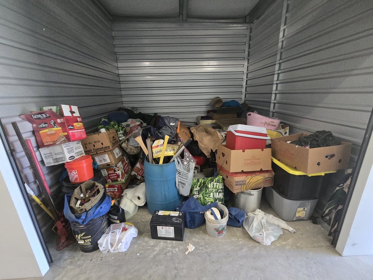 10 x 10 storage unit in Middle River, MD