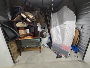 10 x 15 unit in Middle River