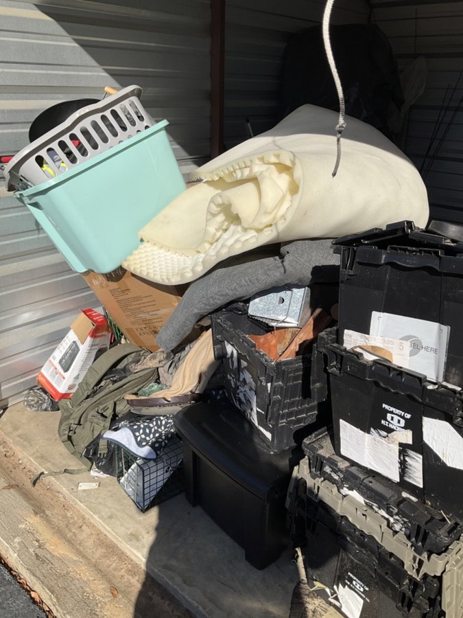 10 x 10 storage unit in Mobile, AL