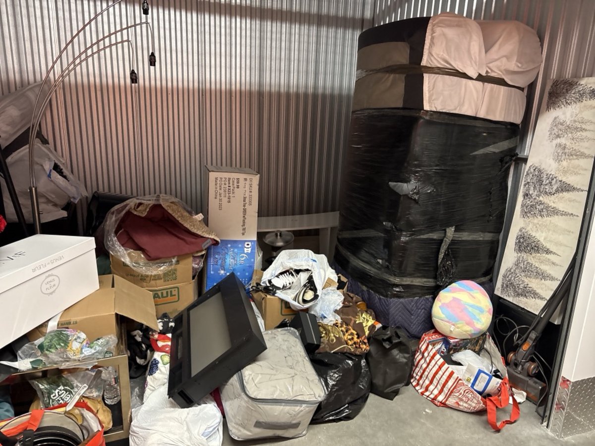 10 x 10 storage unit in Fort Lee, NJ