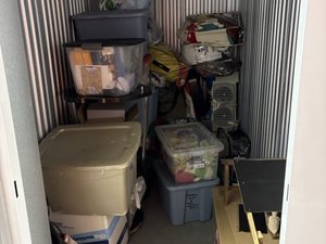 5 x 10 unit in Fort Lee