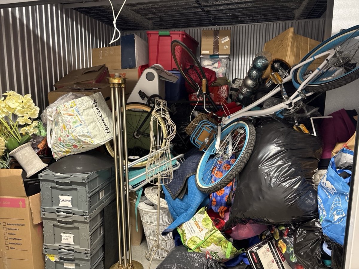 10 x 10 storage unit in Fort Lee, NJ