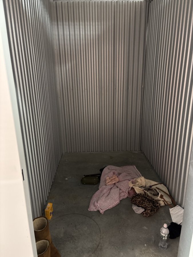 5 x 10 storage unit in Fort Lee, NJ
