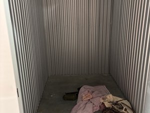 5 x 10 unit in Fort Lee