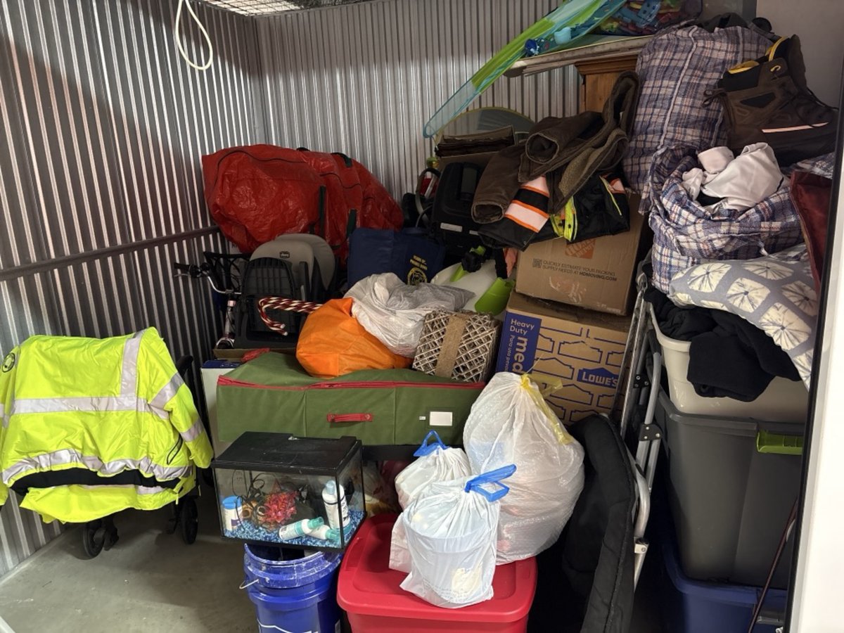 10 x 10 storage unit in Fort Lee, NJ