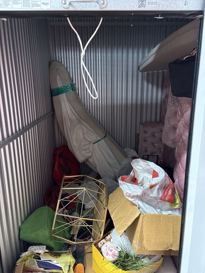 10 x 10 storage unit in Fort Lee, NJ