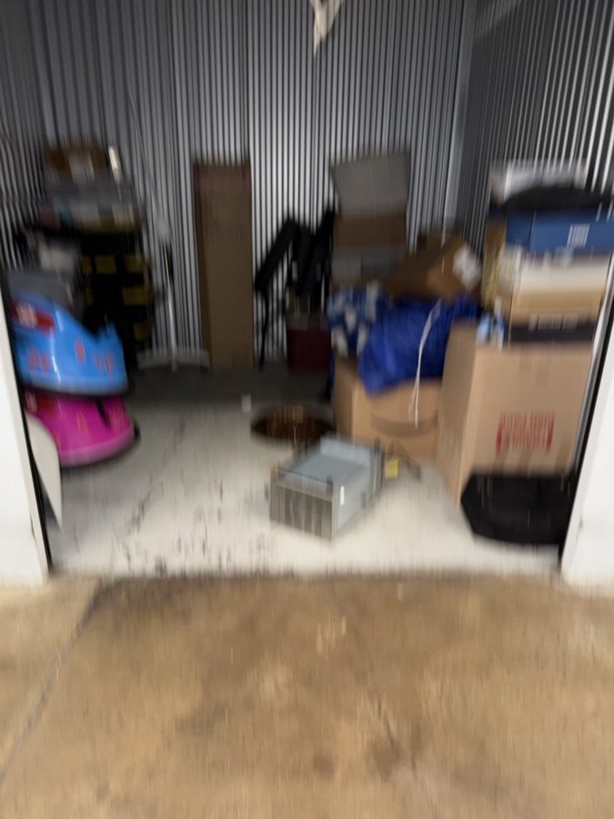 10 x 10 storage unit in Wallington, NJ