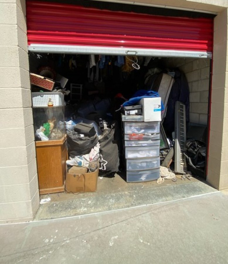 10 x 15 storage unit in Victorville, CA