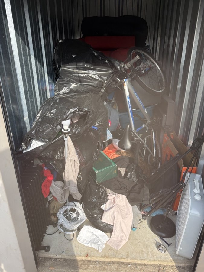 5 x 10 storage unit in Burton                   , MI