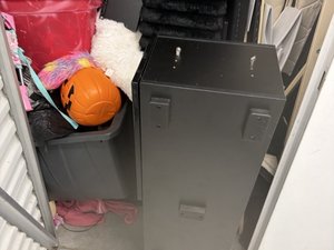 5 x 10 unit in Flint