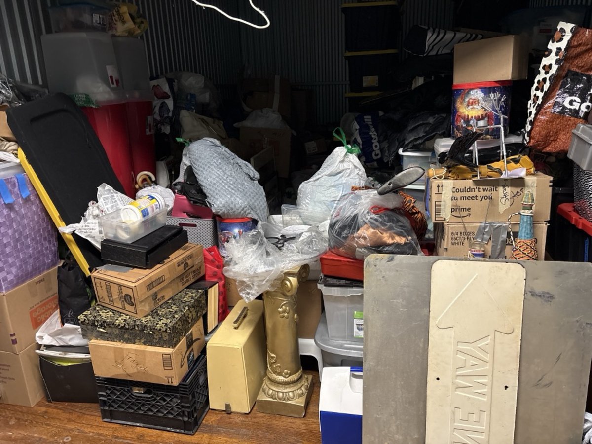 10 x 15 storage unit in Wallington, NJ