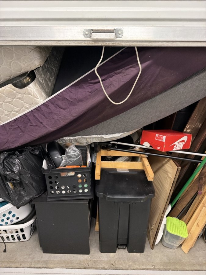 10 x 10 storage unit in Flint, MI