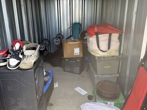5 x 10 unit in Burton                   