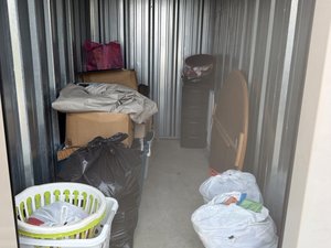 5 x 10 unit in Burton                   