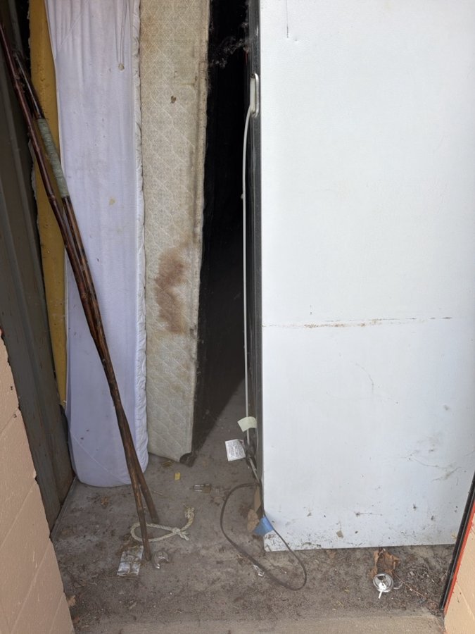 5 x 10 storage unit in Flint, MI