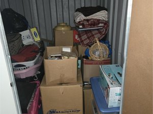7 x 9 unit in Aurora