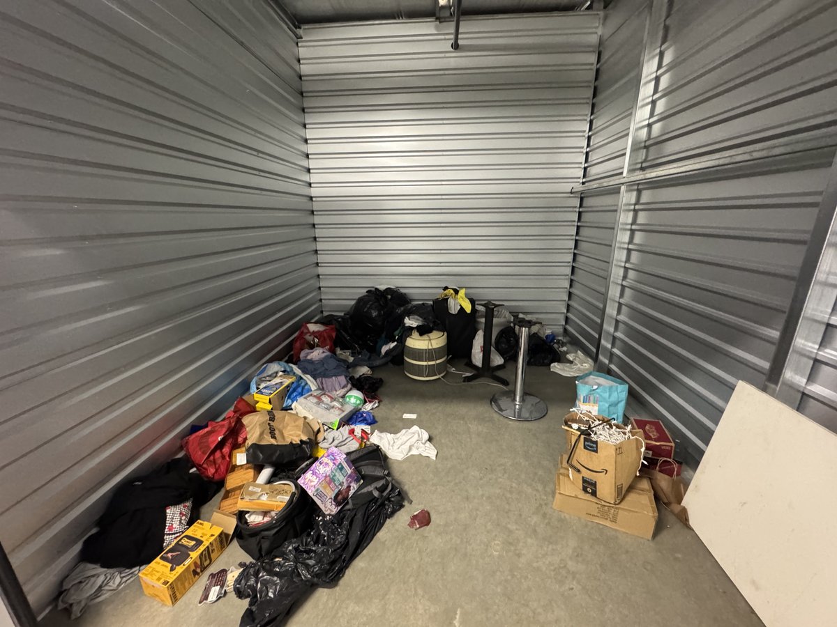10 x 12 storage unit in Eastvale, CA