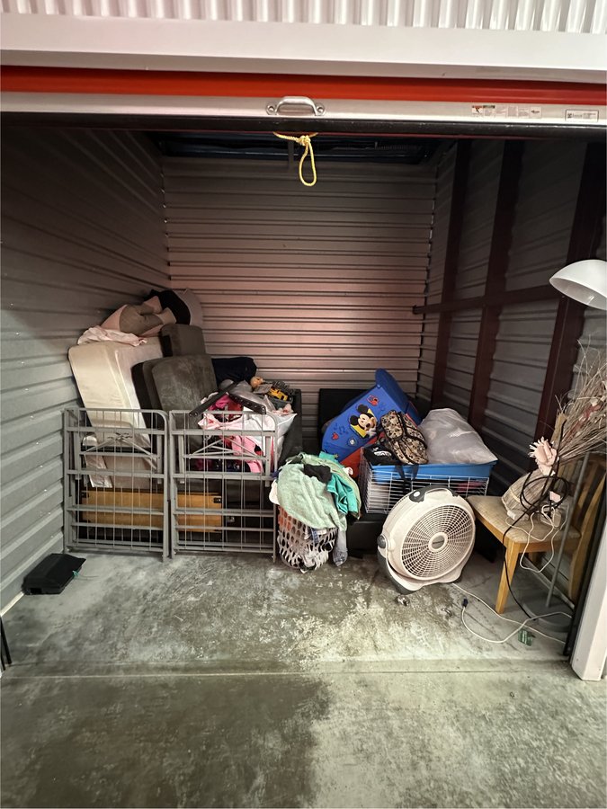 10 x 10 storage unit in Gainesville, FL