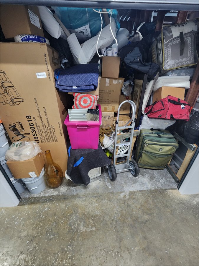 10 x 15 storage unit in Coral Springs, FL