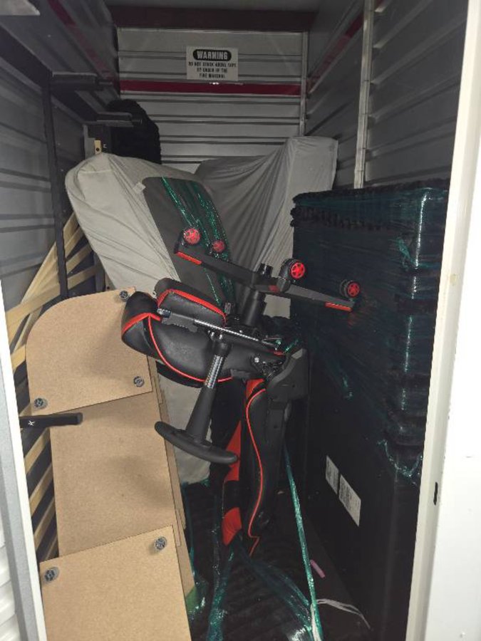 5 x 10 storage unit in Florissant, MO