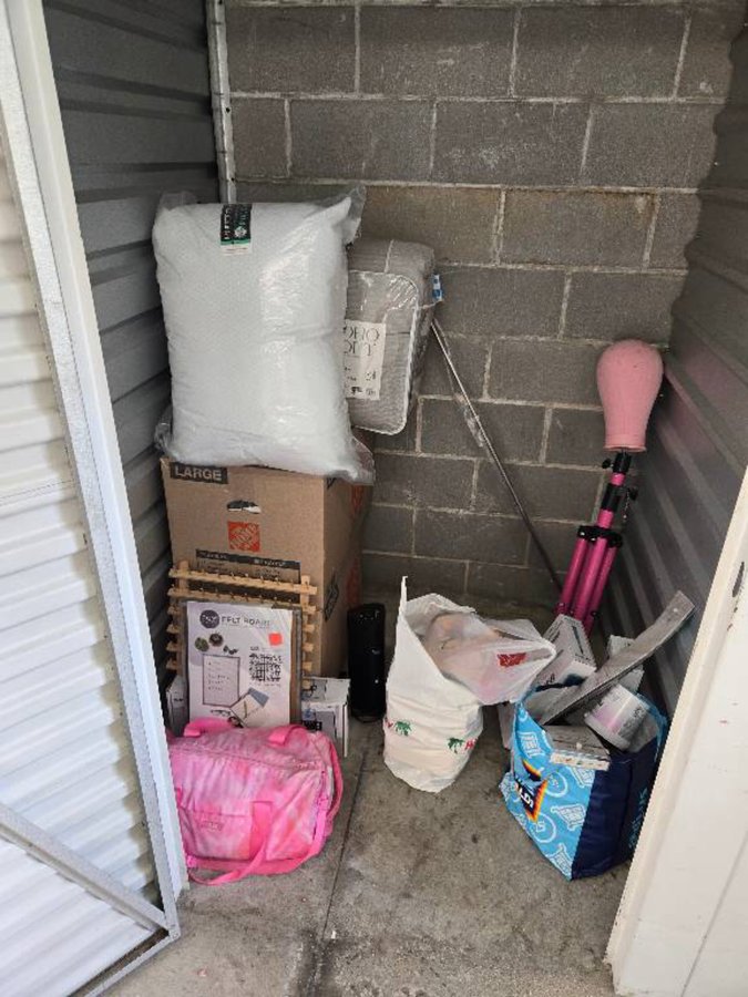 5 x 5 storage unit in Florissant, MO
