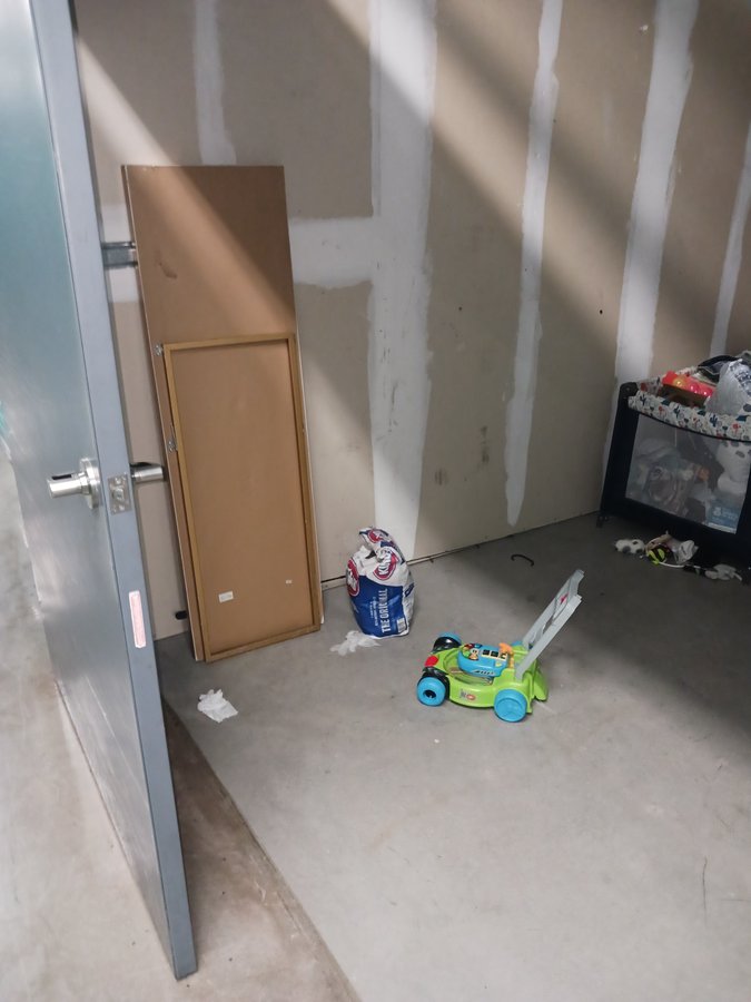 10 x 20 storage unit in Orlando, FL